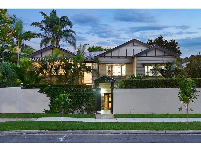 42 Uxbridge Street, Grange QLD 4051