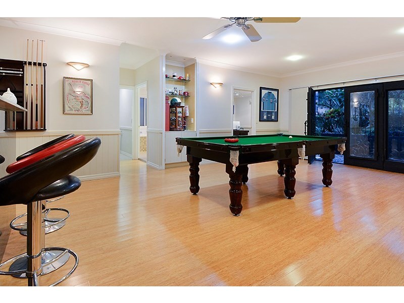 42 Uxbridge Street, Grange QLD 4051