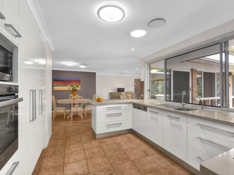 71 Halleys Crescent, Bridgeman Downs QLD 4035