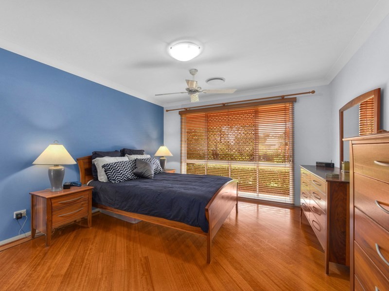 71 Halleys Crescent, Bridgeman Downs QLD 4035