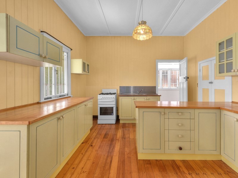 22 Jackson Street, Hamilton QLD 4007