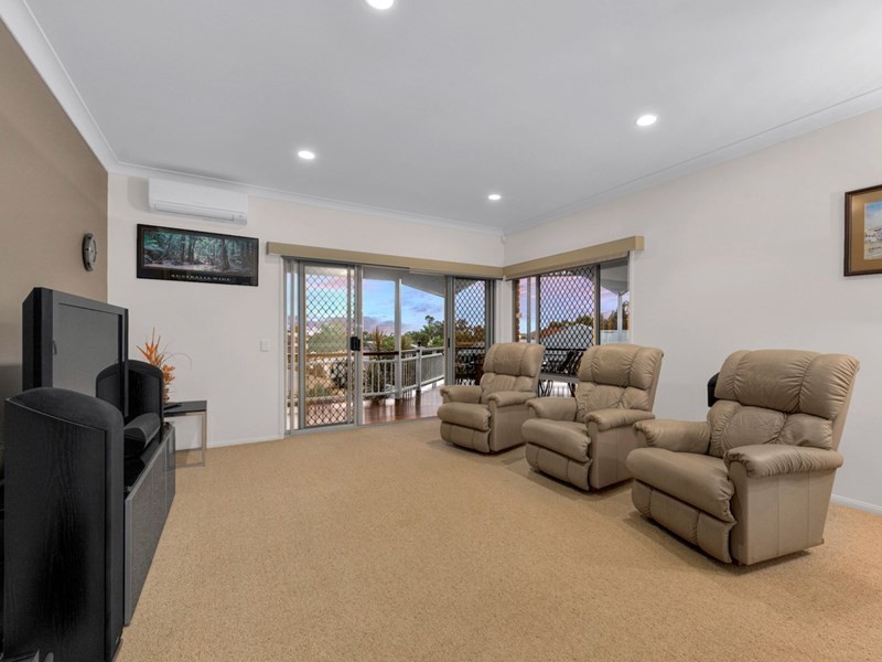 12 Capricorn Place, Bridgeman Downs QLD 4035