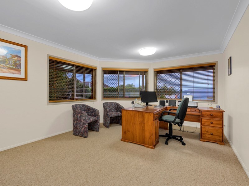 12 Capricorn Place, Bridgeman Downs QLD 4035