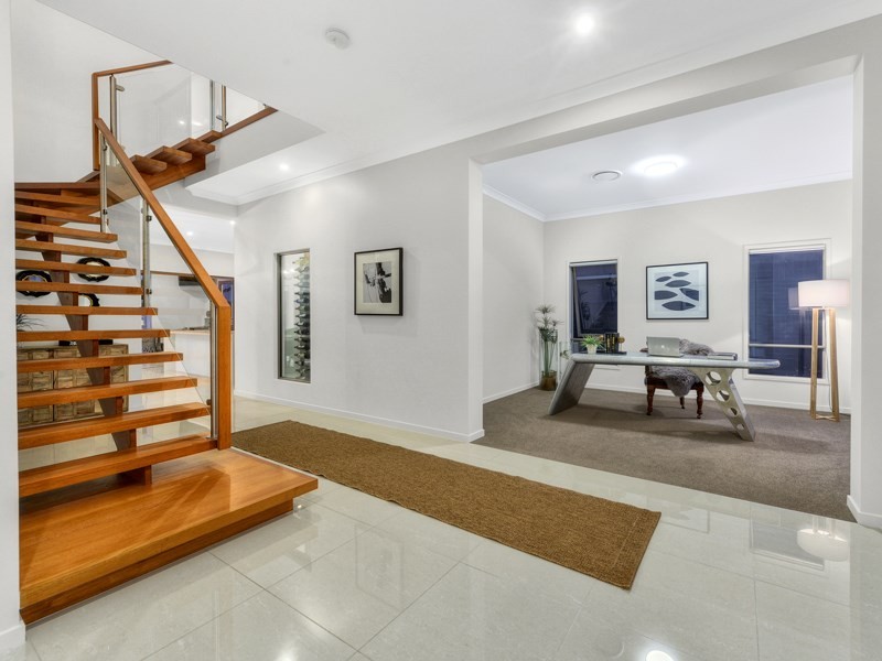 24 Harding Street, Hendra QLD 4011