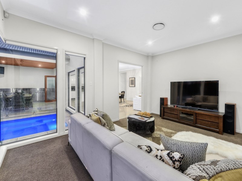 24 Harding Street, Hendra QLD 4011