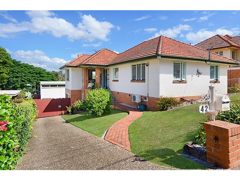 42 Hubbard Street, Wavell Heights QLD 4012