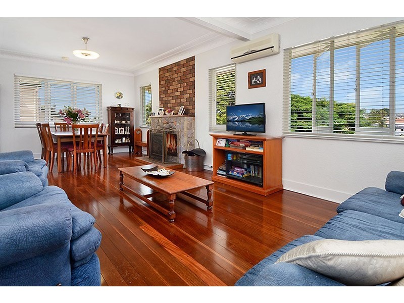 42 Hubbard Street, Wavell Heights QLD 4012