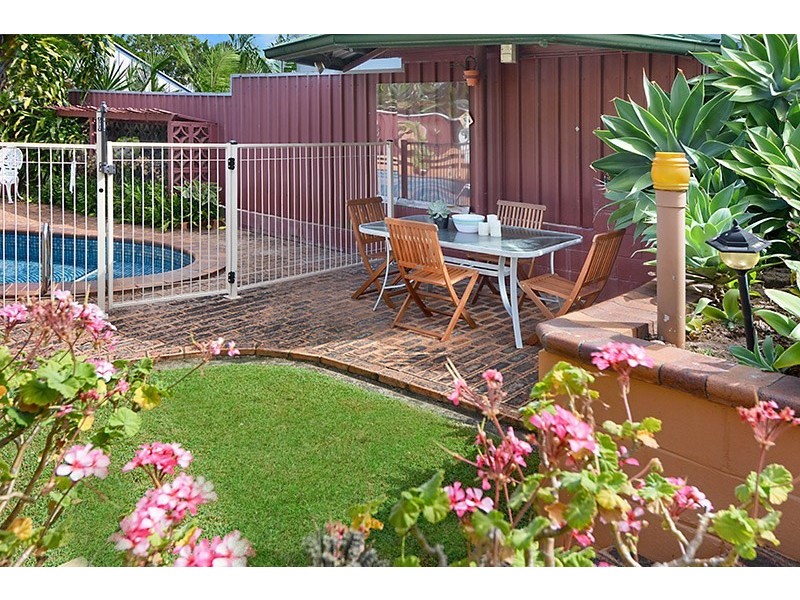 42 Hubbard Street, Wavell Heights QLD 4012