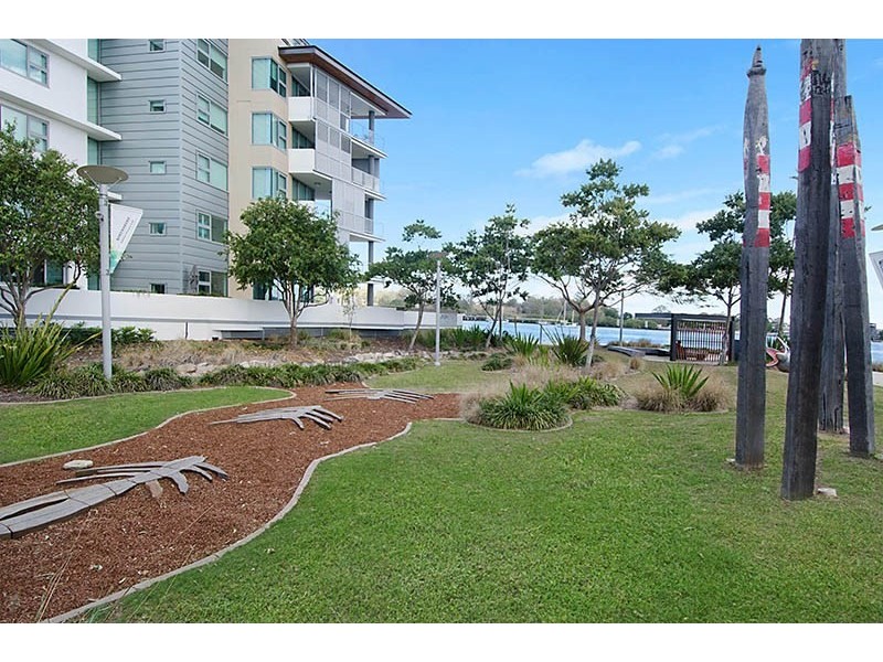 4410/18 Parkside Circuit, Hamilton QLD 4007