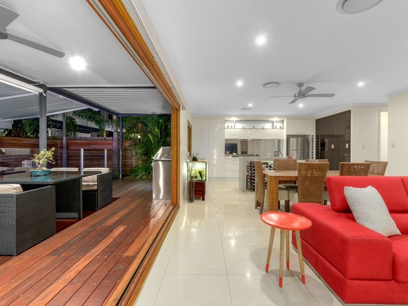 34 Rosina Street, Kangaroo Point QLD 4169