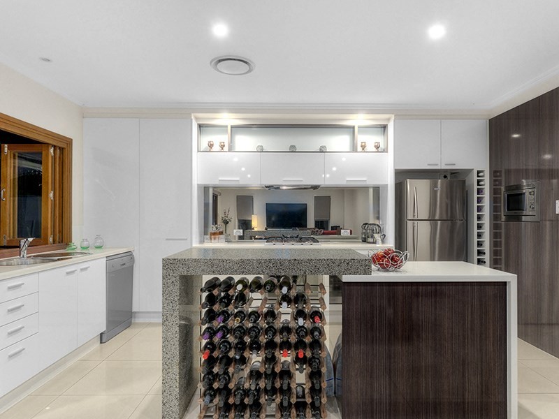 34 Rosina Street, Kangaroo Point QLD 4169