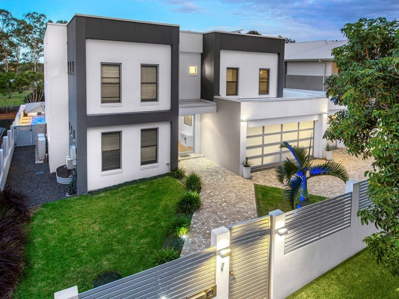 12 Dress Circle Court, Bridgeman Downs QLD 4035