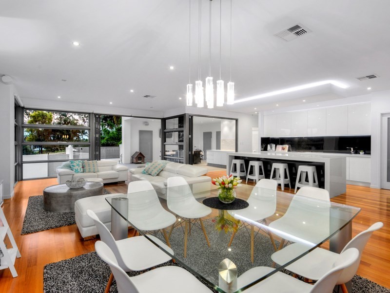 12 Dress Circle Court, Bridgeman Downs QLD 4035