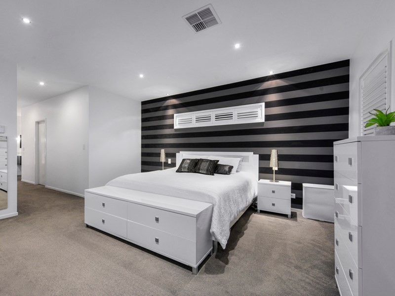 12 Dress Circle Court, Bridgeman Downs QLD 4035