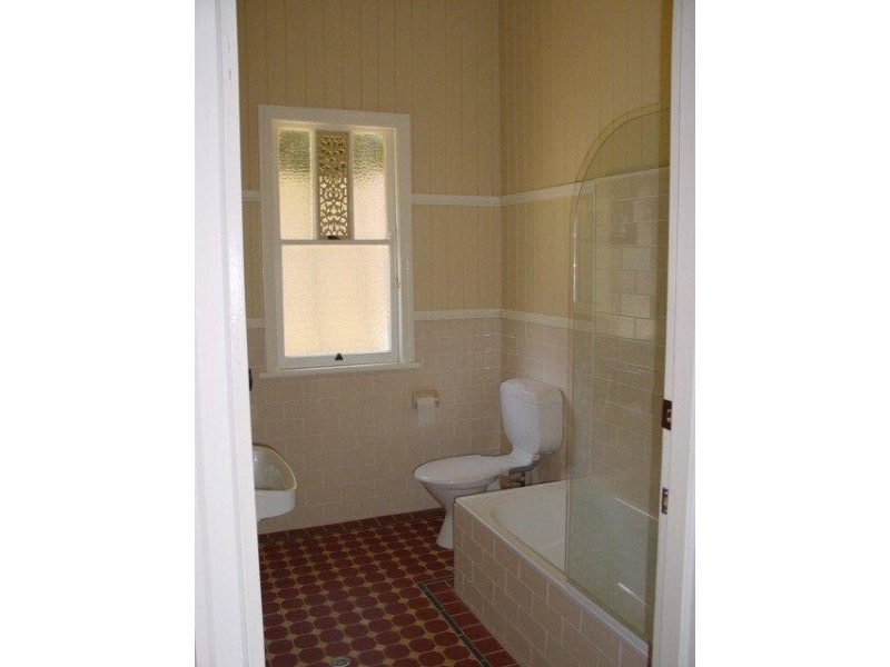 48 Racecourse Road, Hamilton QLD 4007