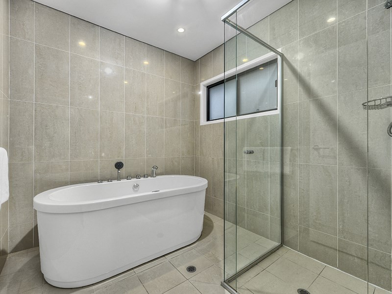 62 Mein Street, Hendra QLD 4011