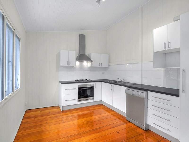 76 London Road, Clayfield QLD 4011