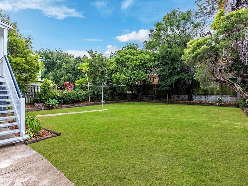76 London Road, Clayfield QLD 4011