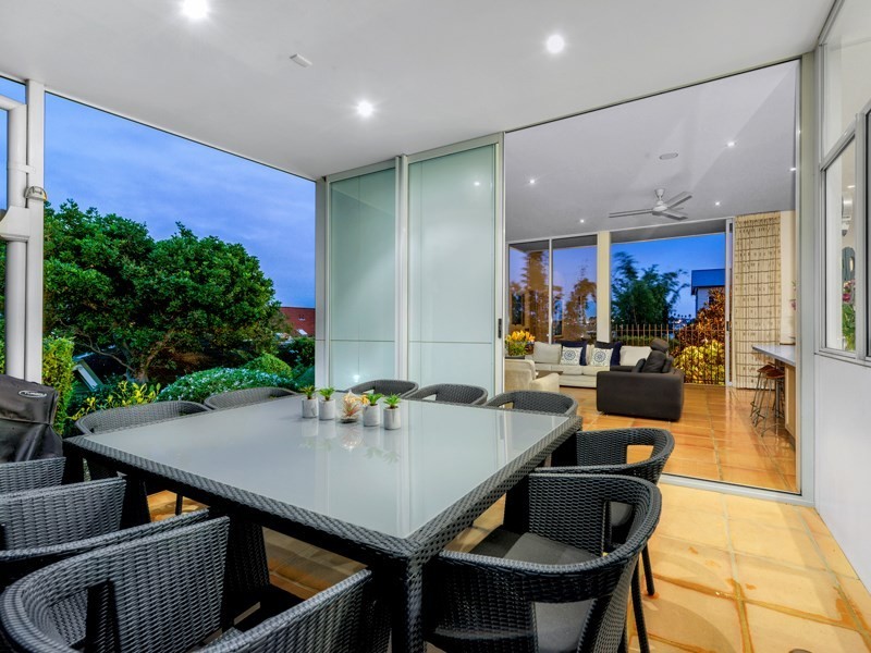 84 Markwell Street, Hamilton QLD 4007