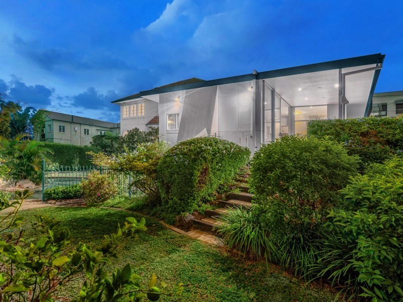 84 Markwell Street, Hamilton QLD 4007