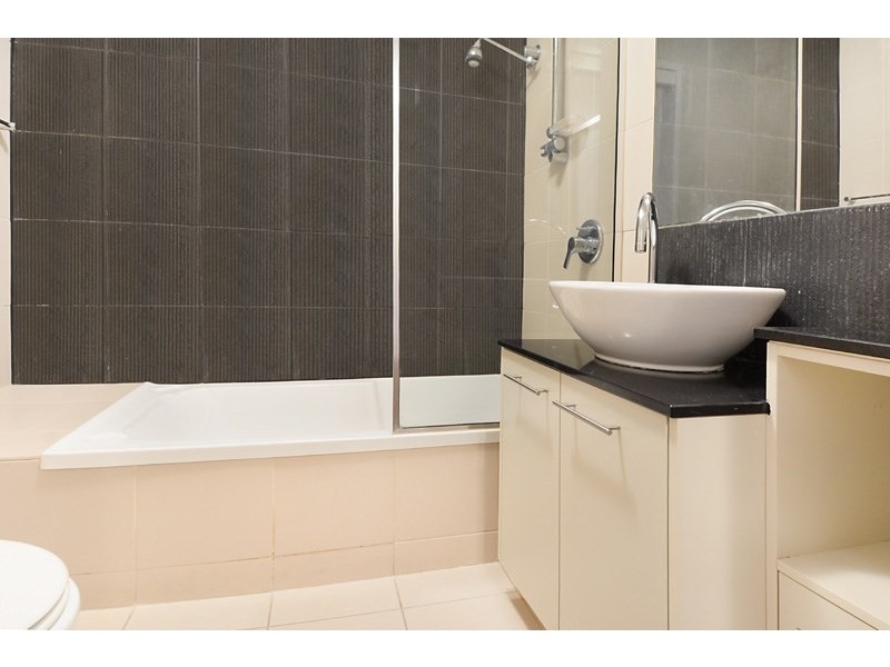 203/21 Miles Street, Clayfield QLD 4011