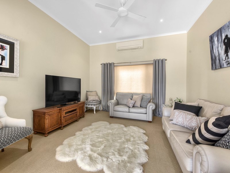 71 Casuarina Street, Bridgeman Downs QLD 4035