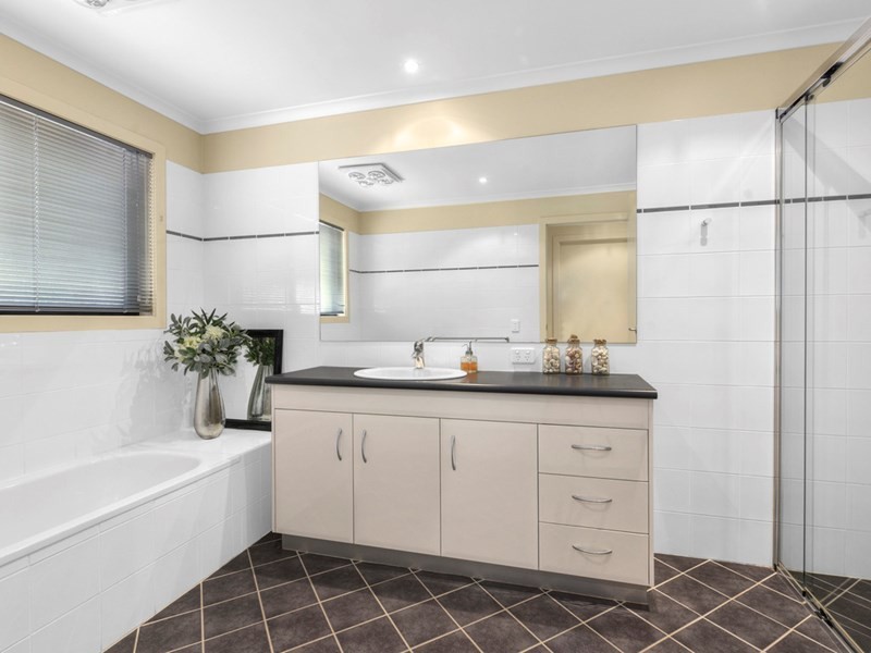 71 Casuarina Street, Bridgeman Downs QLD 4035