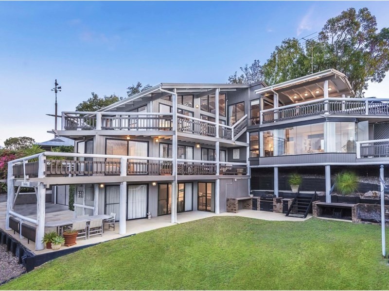 23 George Nothling Drive, Point Lookout QLD 4183