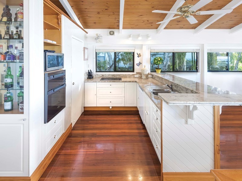 23 George Nothling Drive, Point Lookout QLD 4183