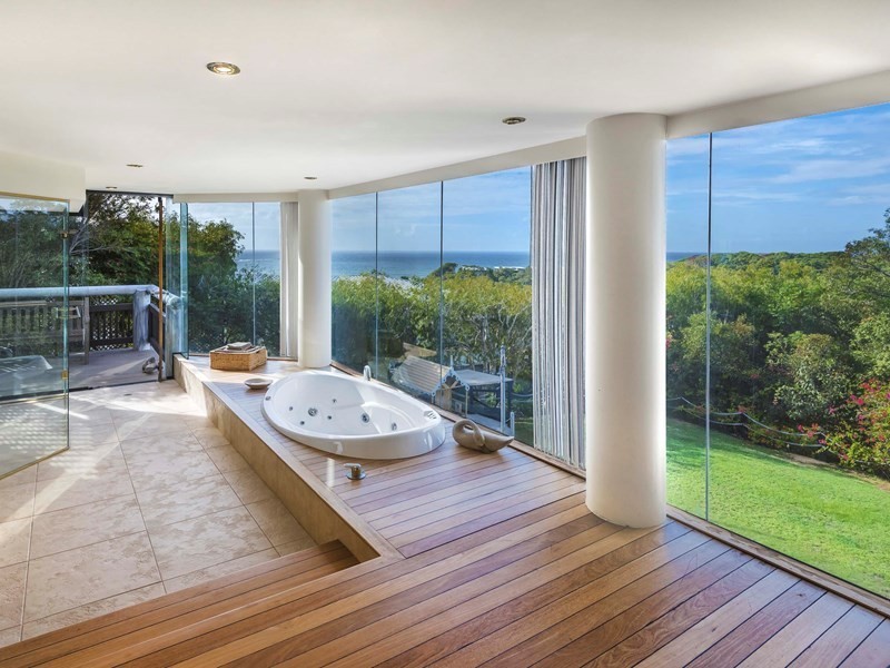 23 George Nothling Drive, Point Lookout QLD 4183