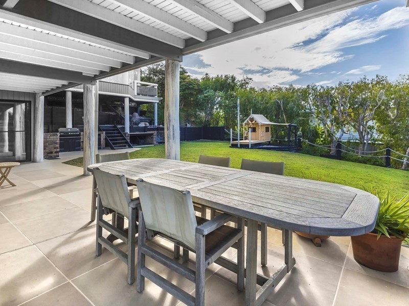 23 George Nothling Drive, Point Lookout QLD 4183