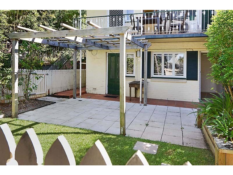 2/92 Woodville Street, Hendra QLD 4011