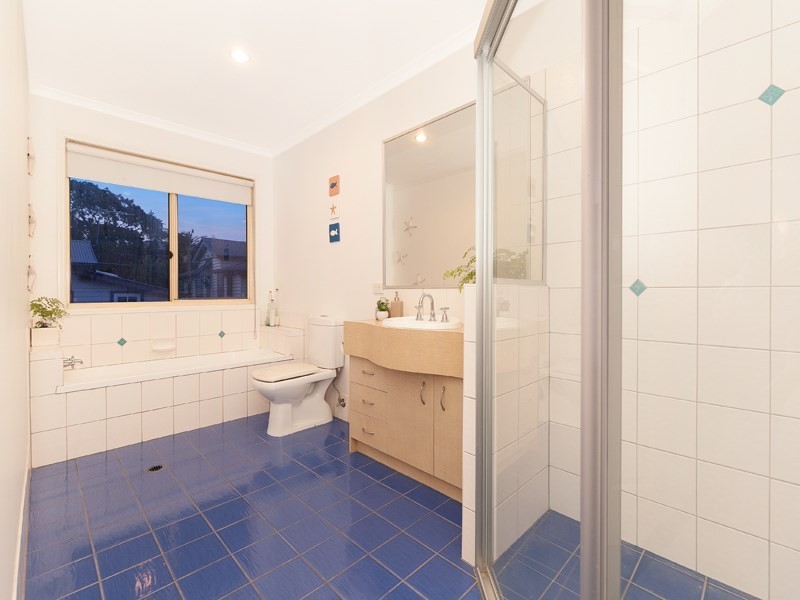 8 Bowen Street, Windsor QLD 4030