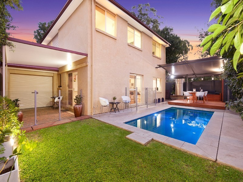 8 Bowen Street, Windsor QLD 4030