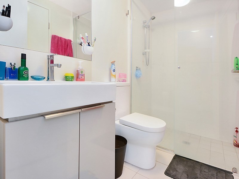 30802/2 Harbour Road, Hamilton QLD 4007