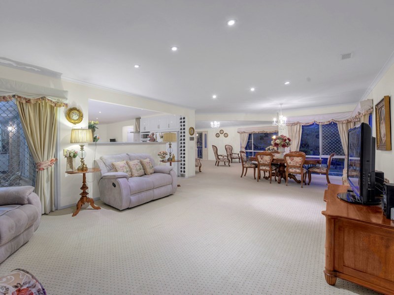 71 Galaxy Street, Bridgeman Downs QLD 4035