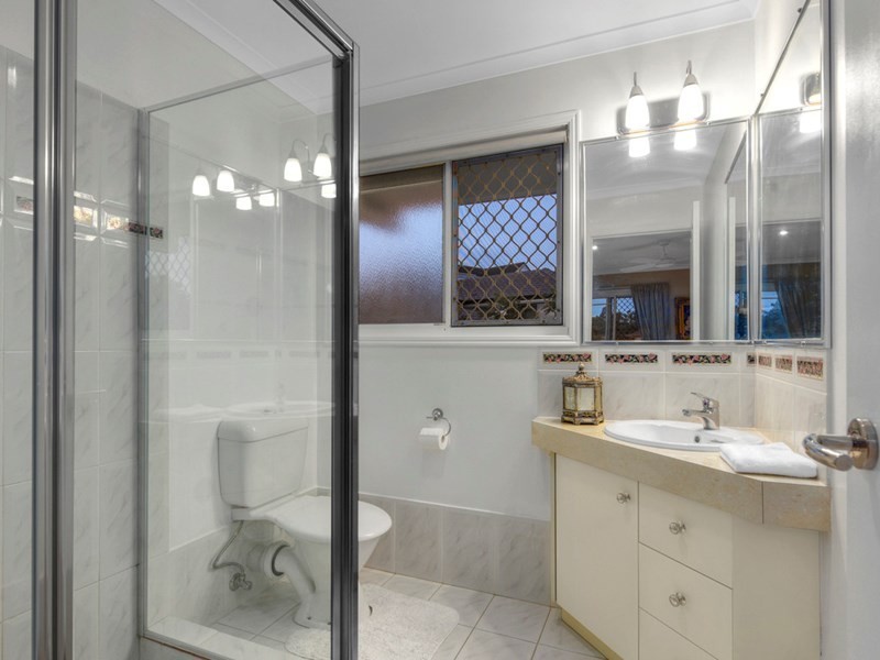 71 Galaxy Street, Bridgeman Downs QLD 4035