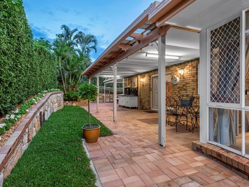 71 Galaxy Street, Bridgeman Downs QLD 4035