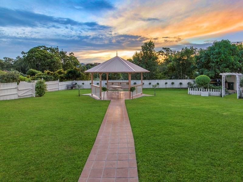 71 Galaxy Street, Bridgeman Downs QLD 4035