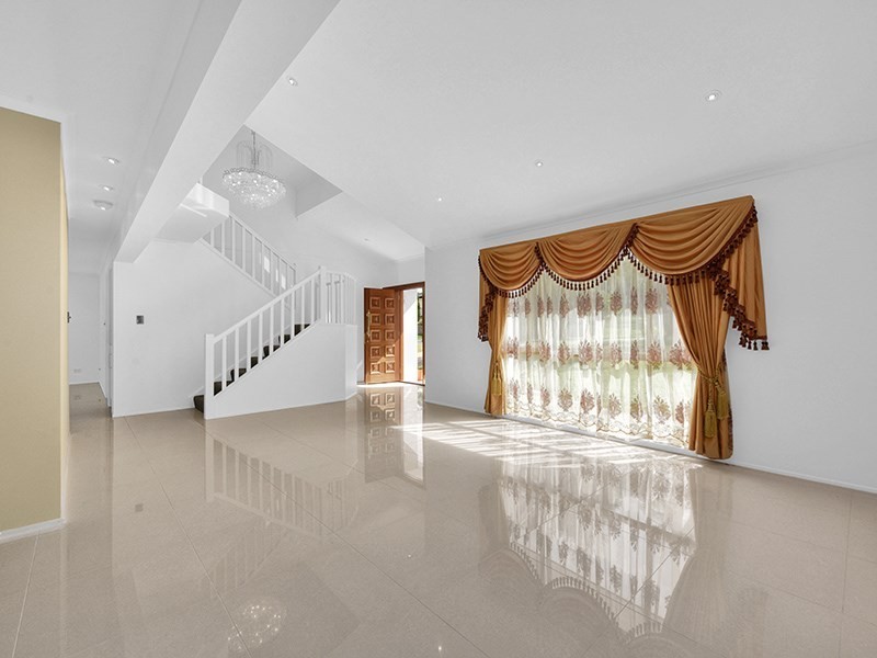 19 Galaxy Street, Bridgeman Downs QLD 4035