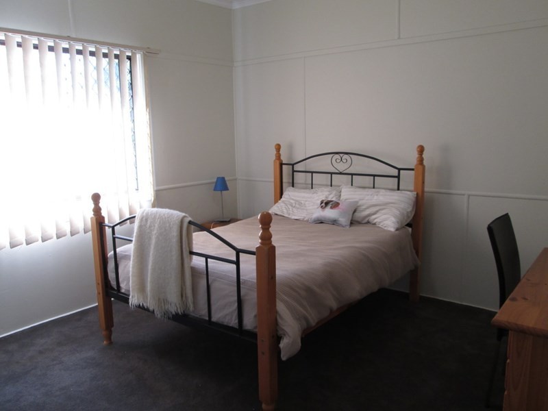 64 Watcombe Street, Wavell Heights QLD 4012