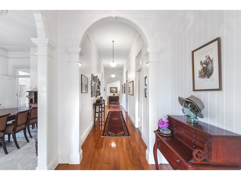 17 Beatrice Terrace, Ascot QLD 4007