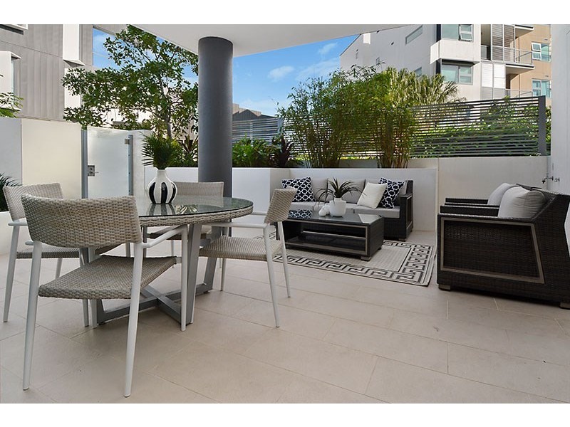 2102/118 Parkside Circuit, Hamilton QLD 4007