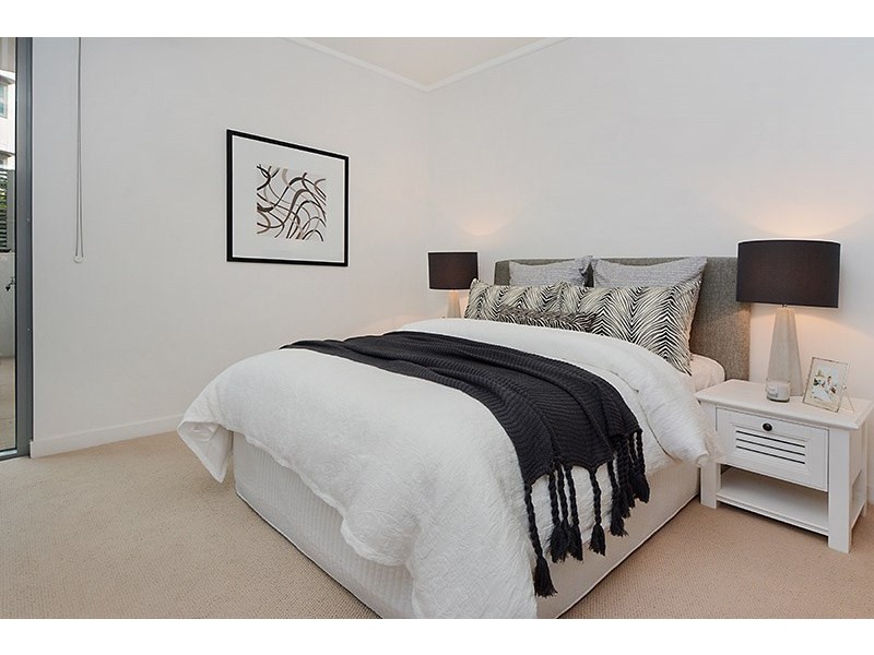 2102/118 Parkside Circuit, Hamilton QLD 4007