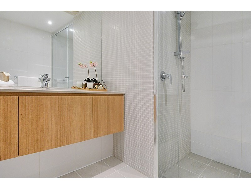 2102/118 Parkside Circuit, Hamilton QLD 4007