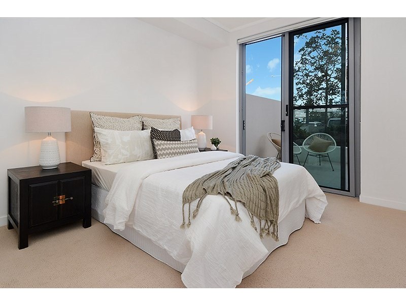 2102/118 Parkside Circuit, Hamilton QLD 4007