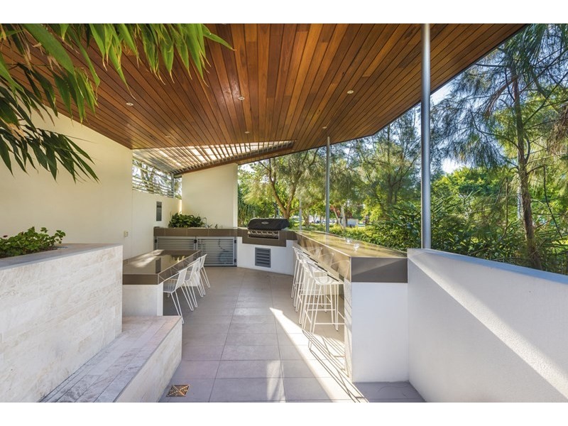 2102/118 Parkside Circuit, Hamilton QLD 4007