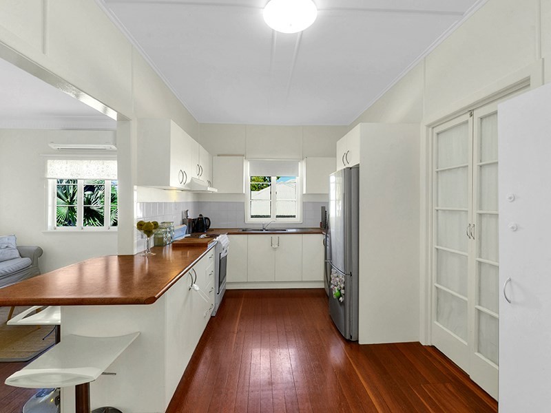 28 Dunedoo Street, Stafford QLD 4053