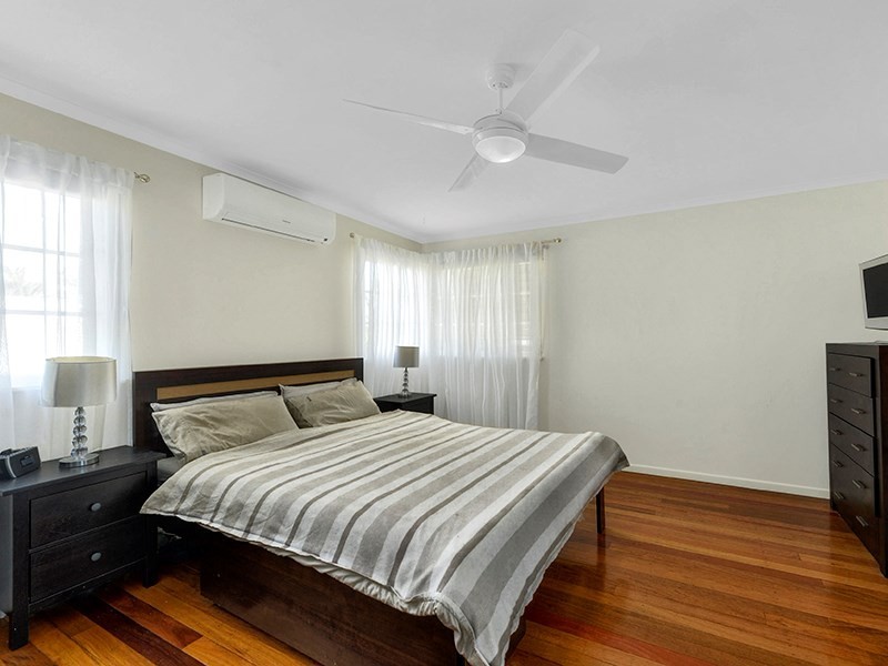 28 Dunedoo Street, Stafford QLD 4053