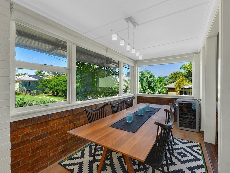 28 Dunedoo Street, Stafford QLD 4053